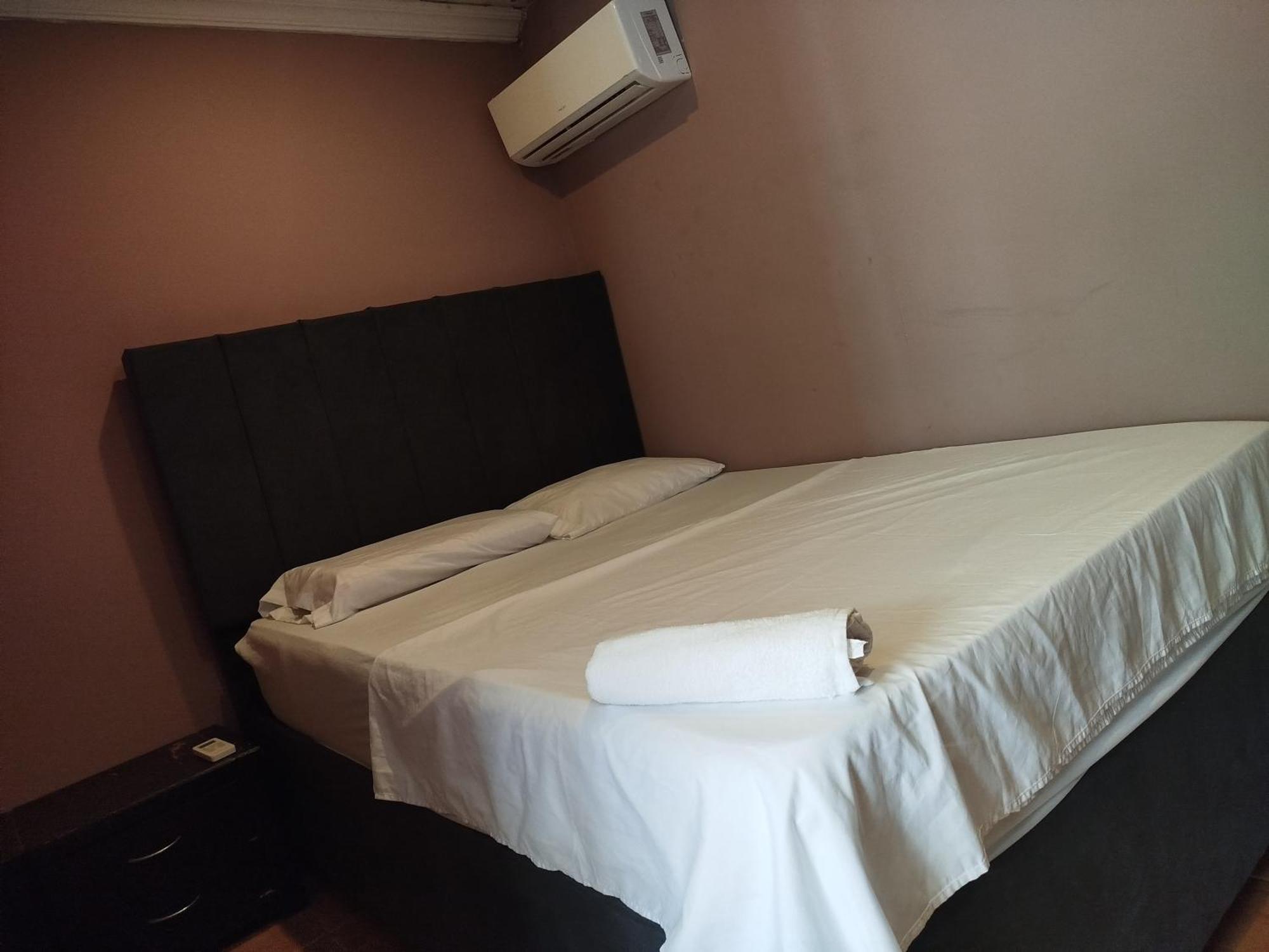 Milan Hotel *
